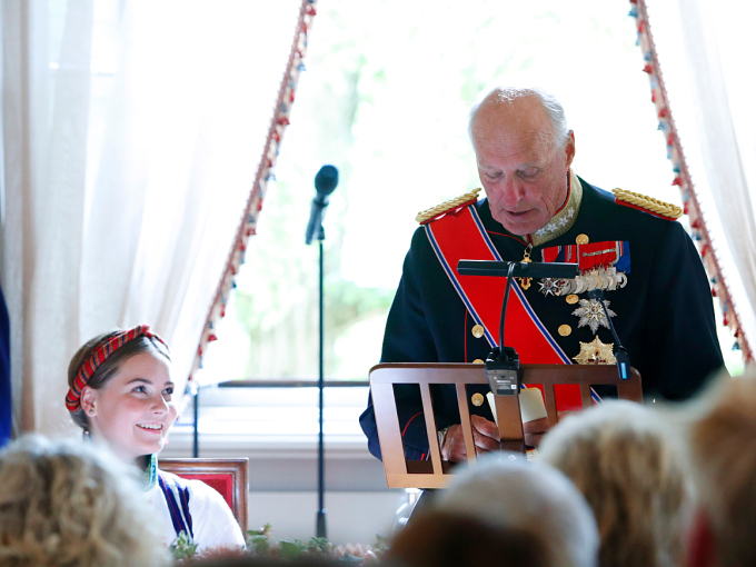 King Harald delivers his speech to the Princess. Photo: Terje Bendiksby / NTB scanpix